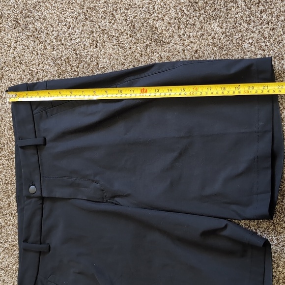 Lululemon Classic Black Men's Shorts Size 38 - Picture 4 of 7